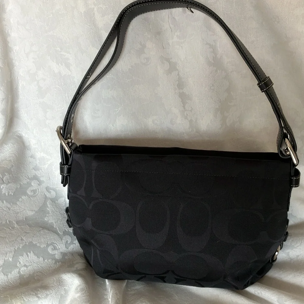 Coach Signature Collection Crossbody Hobo Bag Like New! Price Drop! - Picture 2 of 13